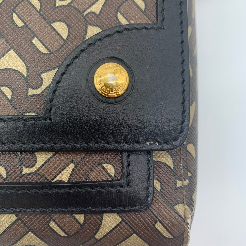 Handbag Luxury Designer By Burberry  Size: Medium