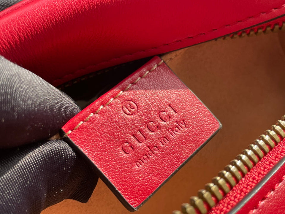 Gucci GG Marmont Small Matelasse Shoulder Bag