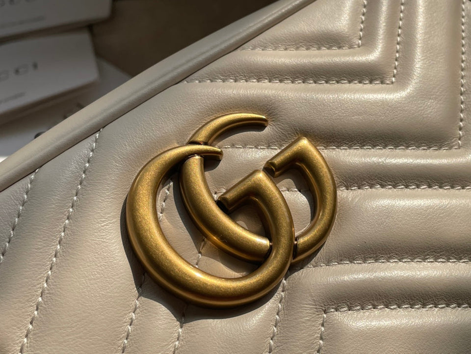 Gucci GG Marmont Small Matelasse Shoulder Bag