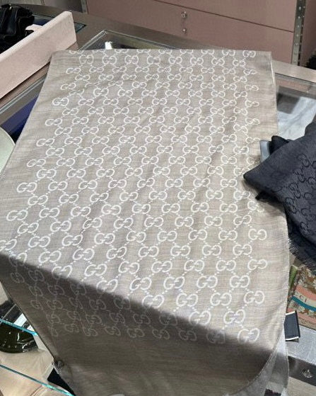 Gucci long scarf beige
