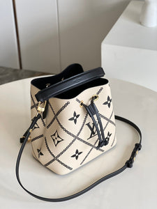 Louis Vuitton NeoNoe MM Bag