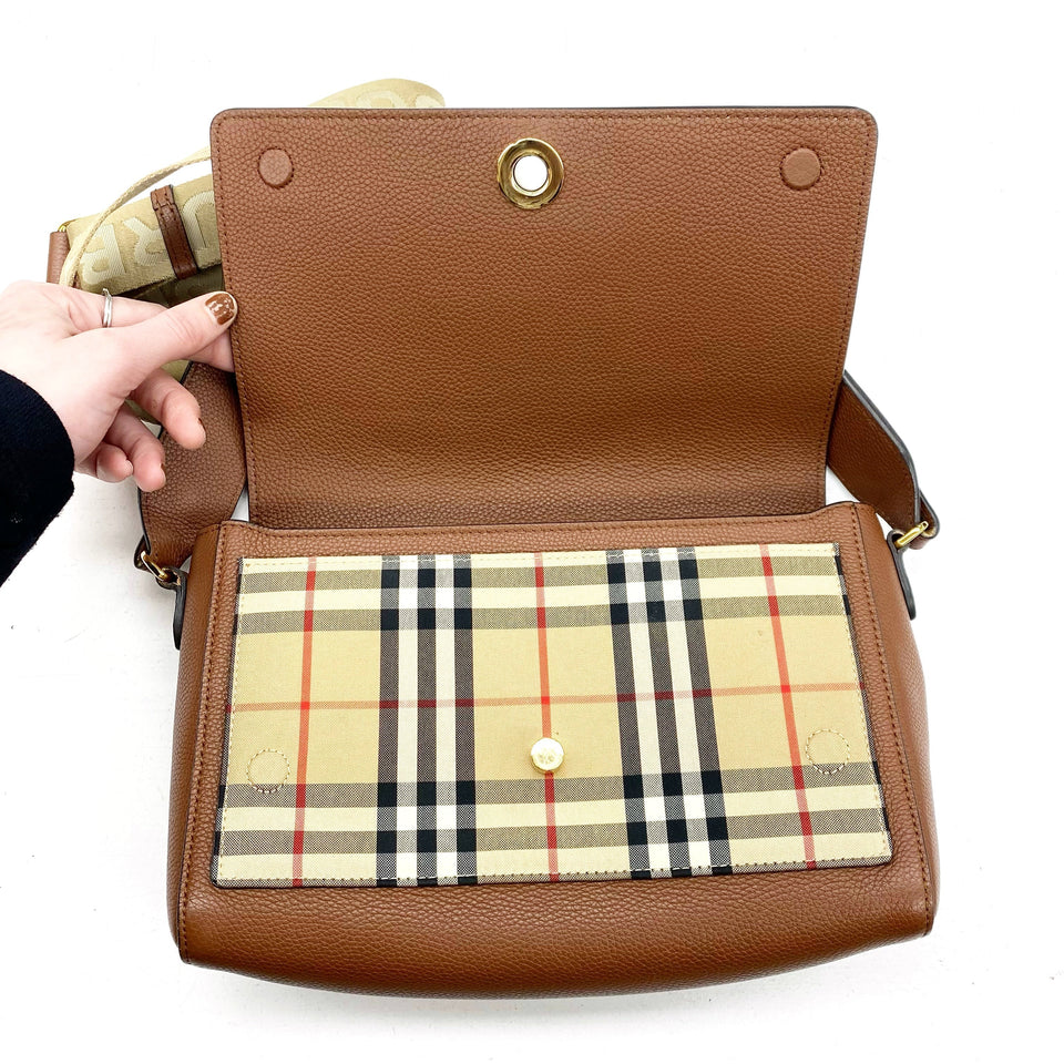 Crossbody Luxury Designer By Burberry  Size: Medium